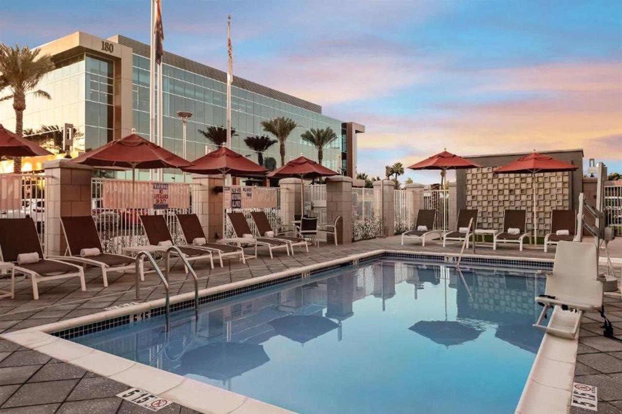 Hilton Garden Inn Chandler Downtown Εξωτερικό φωτογραφία